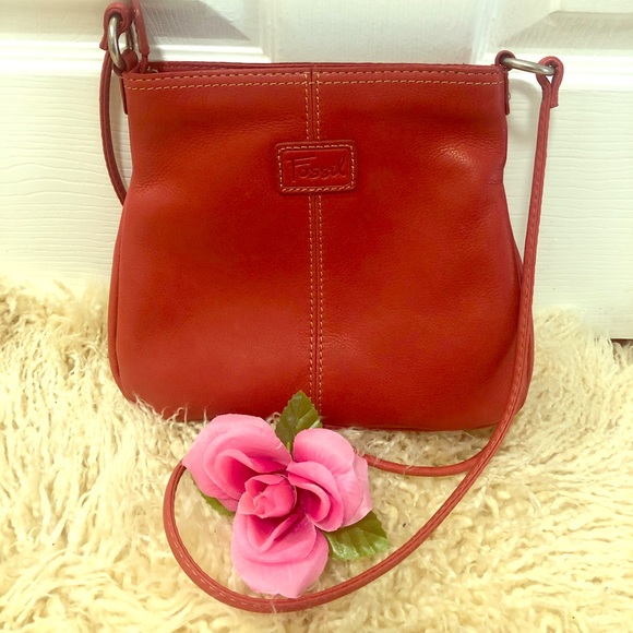 FOSSIL Authentic Red Leather Crossbody Bag - Picture 1 of 7